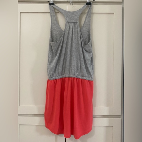 Guess sleeveless dress - Picture 2 of 11